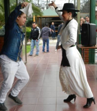 Baile típico chileno